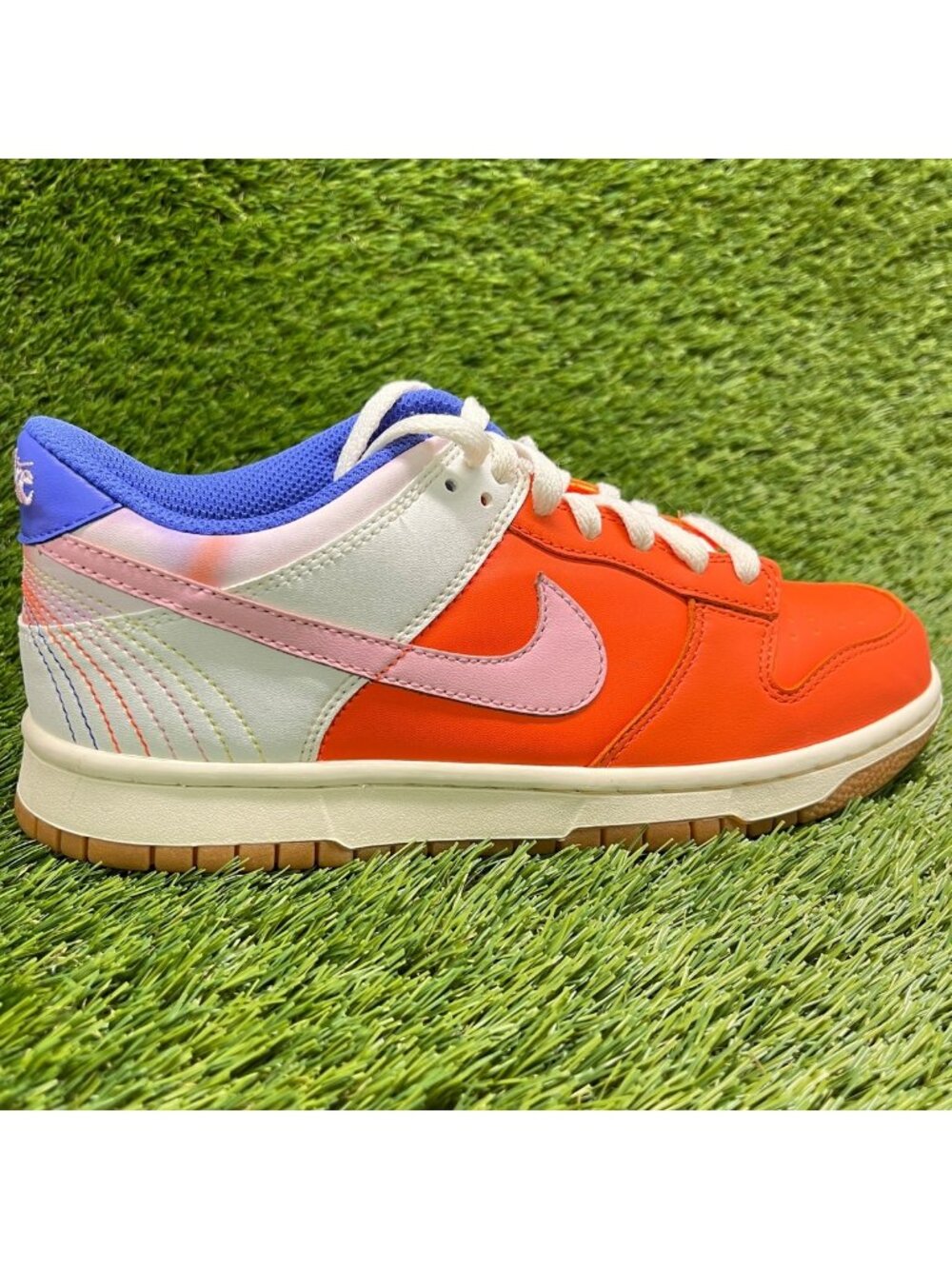 Nike Dunk Low SE Girls Size 6.5Y Orange Pink Athletic Leather Shoes Sneakers